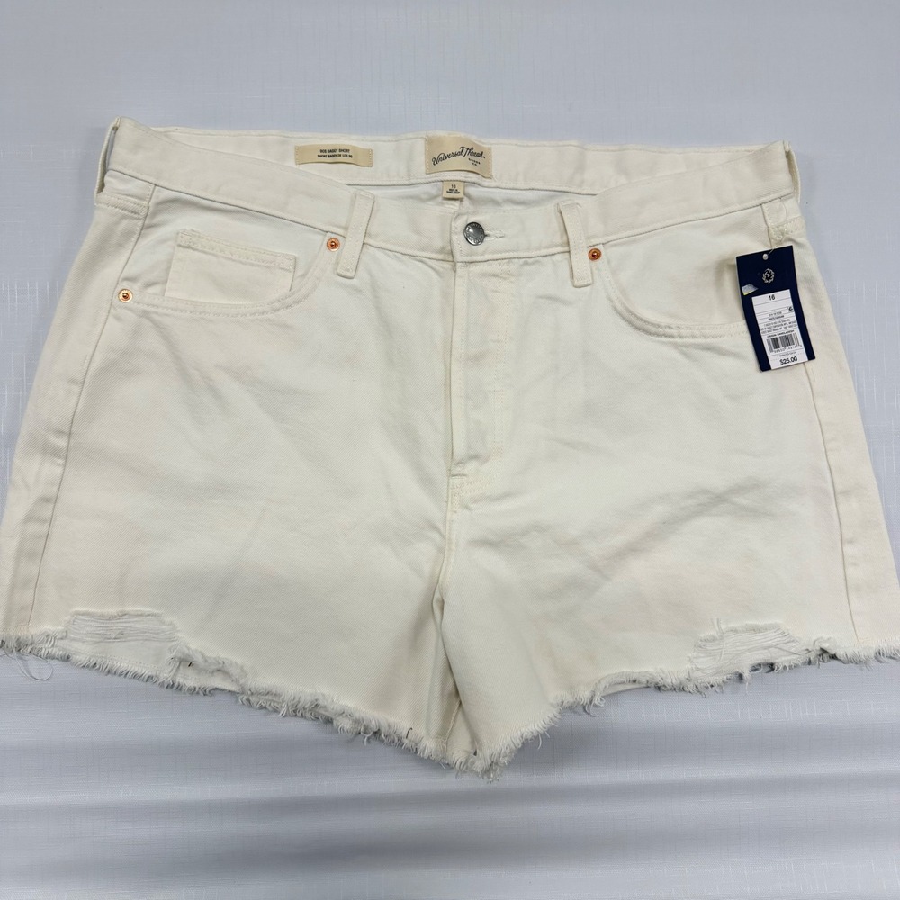 Universal Thread 90s Baggy Shorts White Denim Raw Hem Button Fly Size 16 NEW